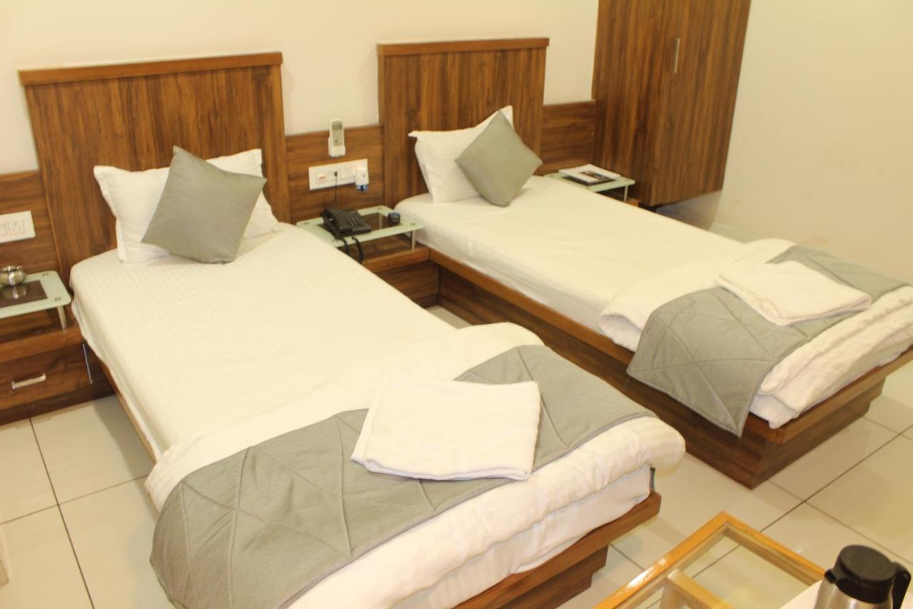 Hotel Satkar Chhatral Exterior photo