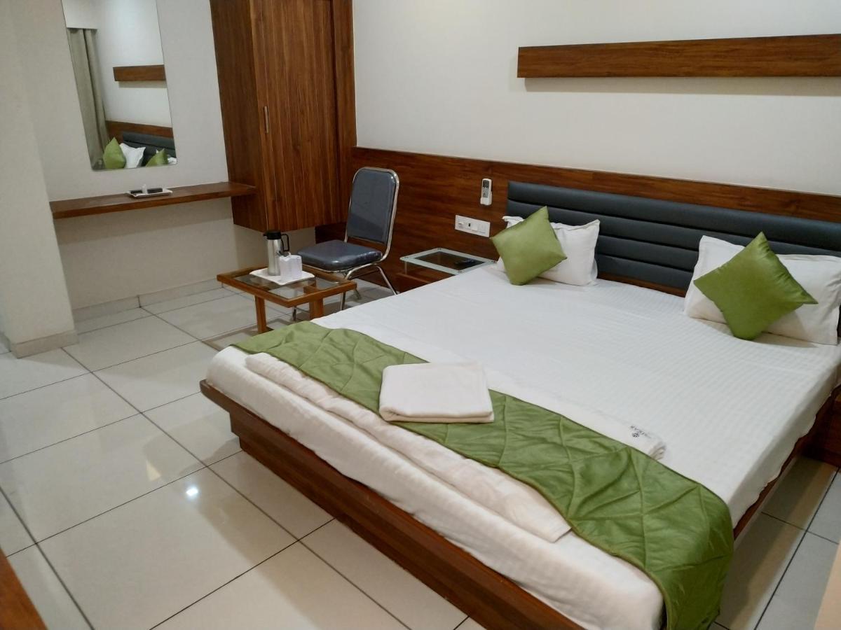 Hotel Satkar Chhatral Exterior photo